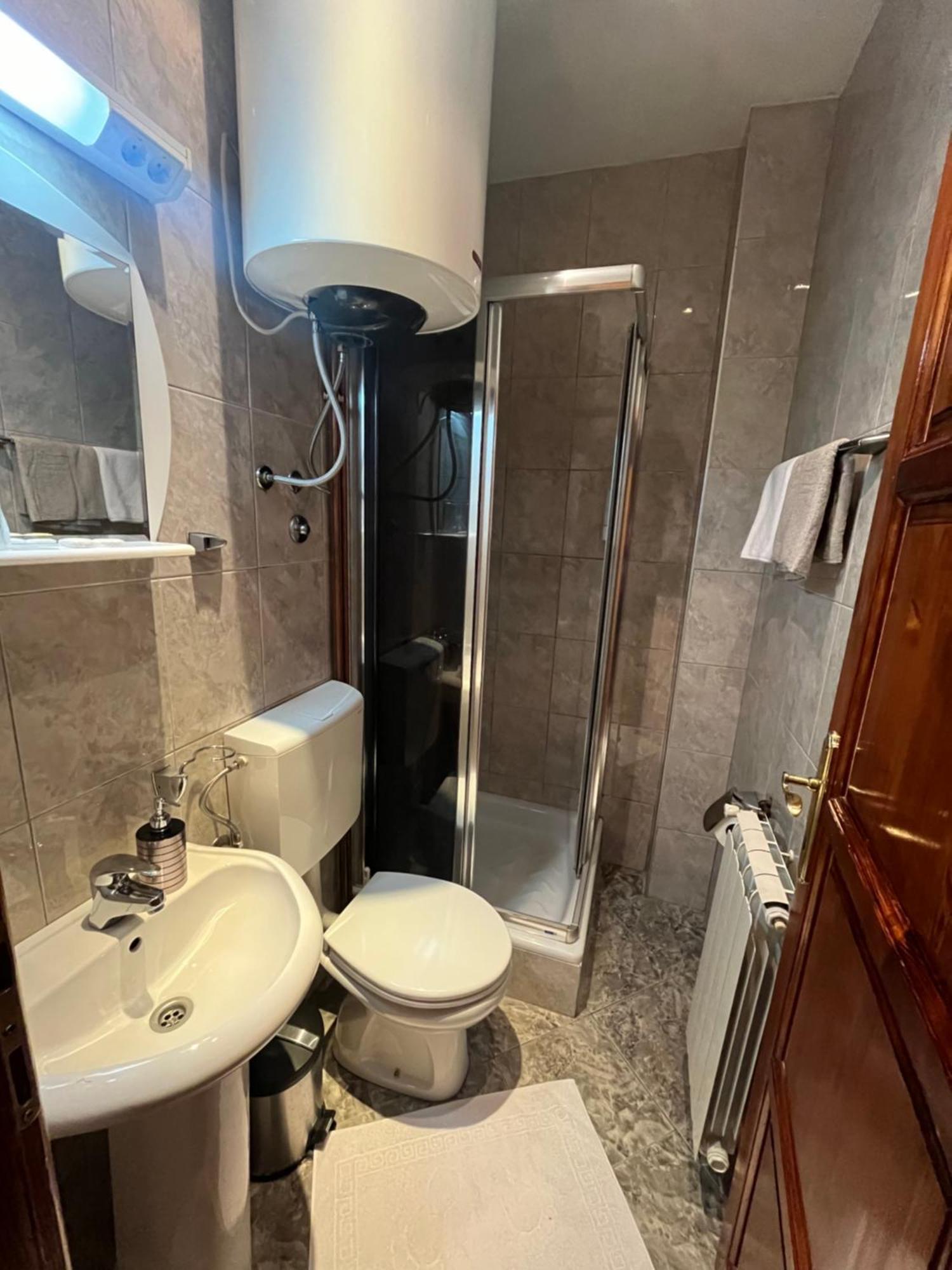 Hotel Dulovic モイコヴァツ エクステリア 写真