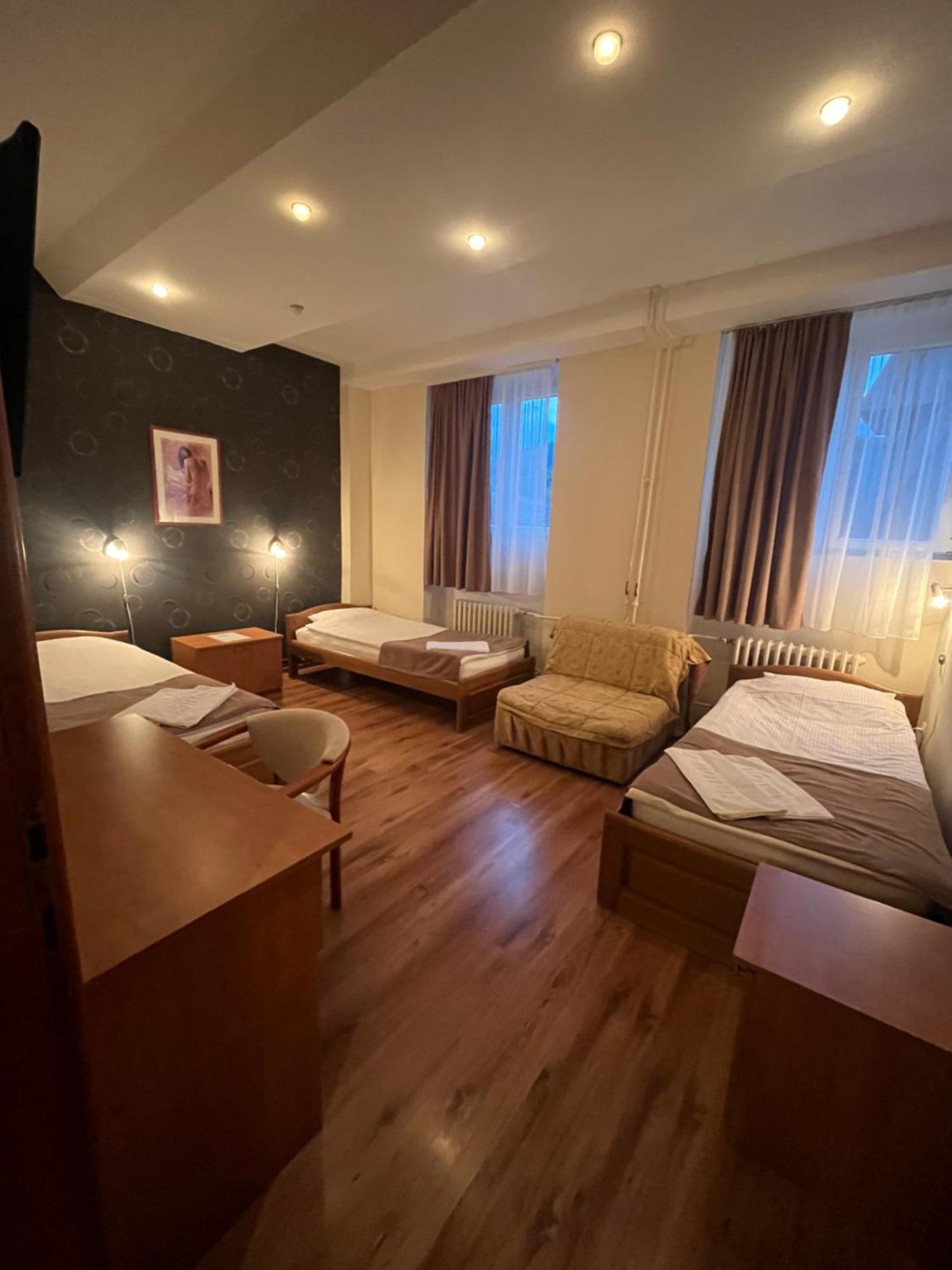 Hotel Dulovic モイコヴァツ エクステリア 写真
