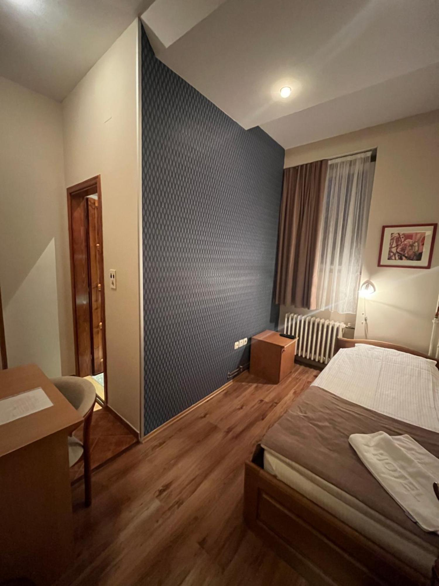 Hotel Dulovic モイコヴァツ エクステリア 写真